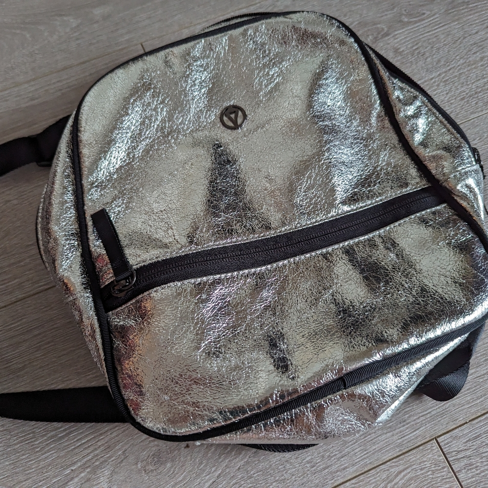 IVIVVA Brand New Bag Backpack Silver